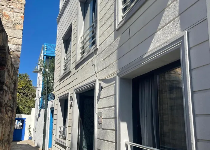 Bella Mila Suit Апарт-отель